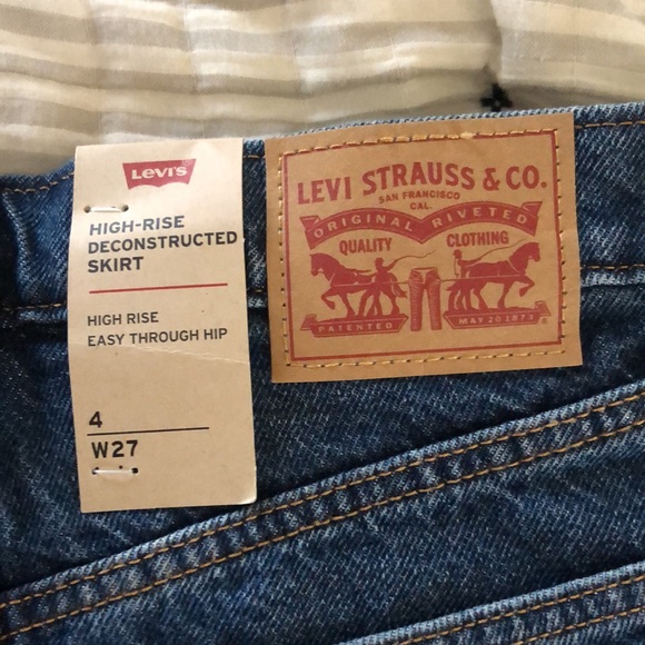 Levi’s High Rise Denim Mini Skirt - Picture 3 of 4